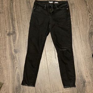 Black skinny jeans for women